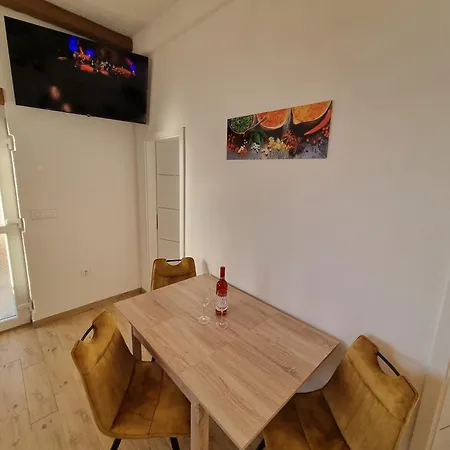 Apartment By The Sea - Porat, Makarska - 16763 Zivogosce